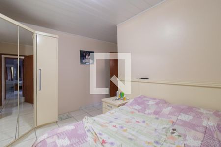 Casa à venda com 218m², 4 quartos e 4 vagasQuarto 2