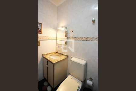 Casa à venda com 159m², 3 quartos e 2 vagasBanheiro Social