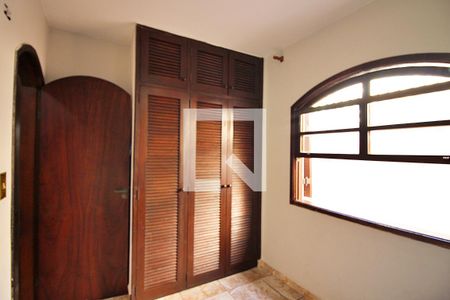 Casa à venda com 159m², 3 quartos e 2 vagasQuarto 2