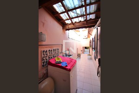 Casa à venda com 159m², 3 quartos e 2 vagasLavanderia