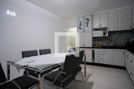 Casa à venda com 169m², 4 quartos e 2 vagasCozinha