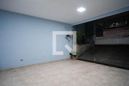 Casa à venda com 169m², 4 quartos e 2 vagasGaragem