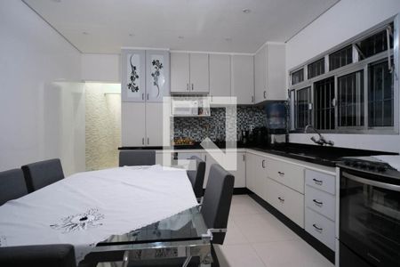 Casa à venda com 169m², 4 quartos e 2 vagasCozinha