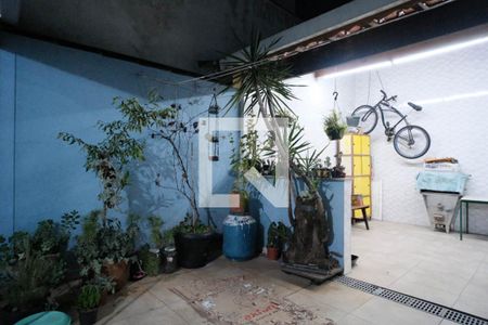 Casa à venda com 169m², 4 quartos e 2 vagasQuintal