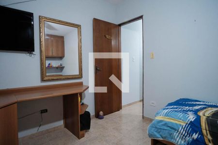 Casa à venda com 169m², 4 quartos e 2 vagasQuarto 1