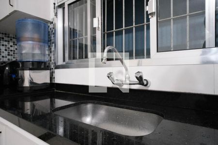 Casa à venda com 169m², 4 quartos e 2 vagasCozinha