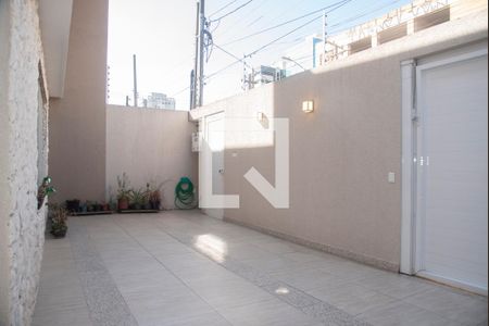 Casa à venda com 232m², 5 quartos e 4 vagasGaragem/Frente