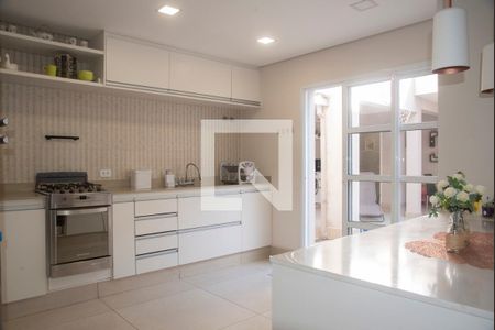 Casa à venda com 232m², 5 quartos e 4 vagasCozinha