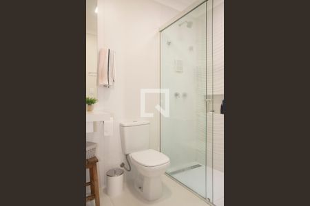 Casa à venda com 232m², 5 quartos e 4 vagasBanheiro da Suíte