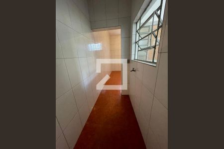 Banheiro Corredor de casa para alugar com 1 quarto, 30m² em Jardim Guarau, São Paulo