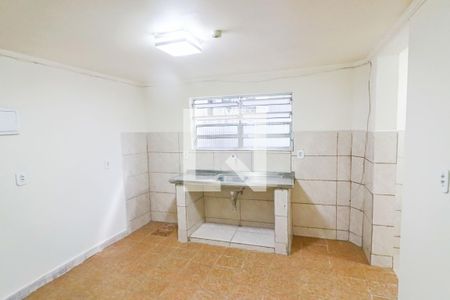 Cozinha de casa para alugar com 1 quarto, 40m² em Jardim Guarau, São Paulo
