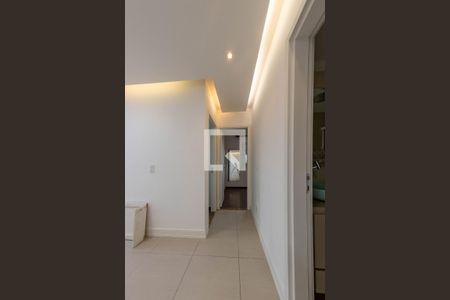 Corredor de apartamento à venda com 2 quartos, 64m² em Vila Santa Clara, São Paulo