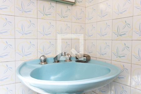 Casa à venda com 134m², 3 quartos e 1 vaga Casa à venda com 134m², 3 quartos e 1 vagaBanheiro Social