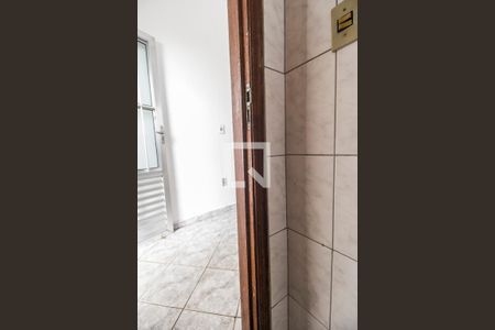 Casa para alugar com 100m², 2 quartos e 2 vagasLavabo