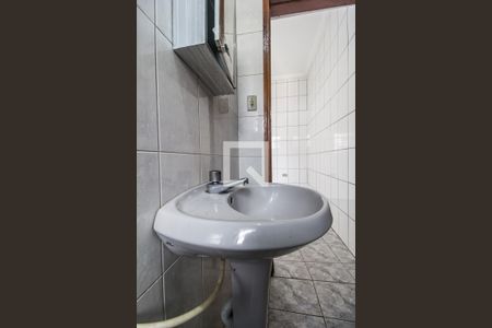 Casa para alugar com 100m², 2 quartos e 2 vagasBanheiro