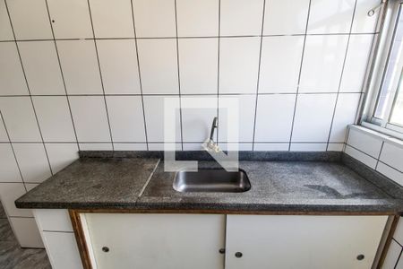 Casa para alugar com 100m², 2 quartos e 2 vagasDetalhe da cozinha