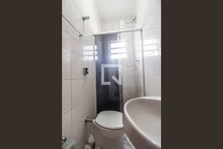 Banheiro de casa para alugar com 2 quartos, 100m² em Jardim Silveira, Barueri