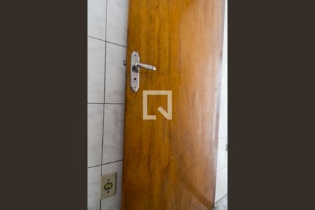 Casa para alugar com 100m², 2 quartos e 2 vagasLavabo