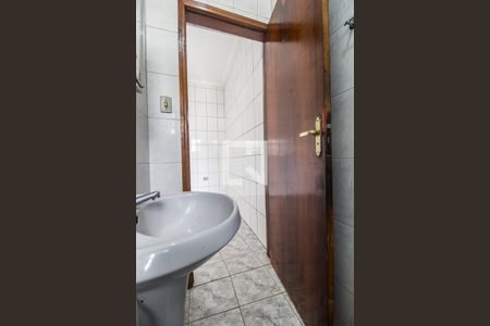 Casa para alugar com 100m², 2 quartos e 2 vagasBanheiro
