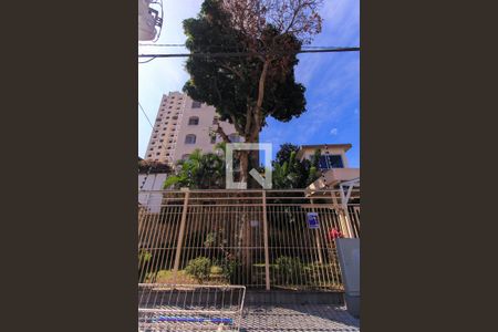 Apartamento para alugar com 72m², 2 quartos e 1 vagaFachada