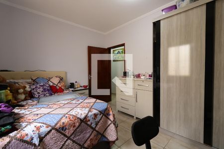 Casa à venda com 209m², 5 quartos e 5 vagasQuarto 2