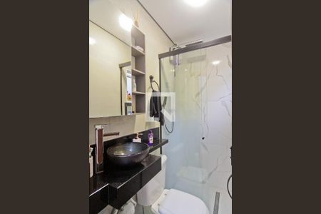 Casa à venda com 130m², 3 quartos e 2 vagas Casa à venda com 130m², 3 quartos e 2 vagasBanheiro