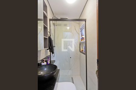 Casa à venda com 130m², 3 quartos e 2 vagas Casa à venda com 130m², 3 quartos e 2 vagasBanheiro