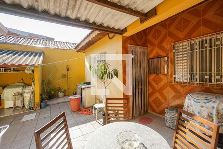 Casa à venda com 140m², 2 quartos e 2 vagasCorredor lateral