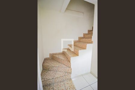 escada acesso quartos de casa à venda com 3 quartos, 96m² em Jardim Brasil (zona Norte), São Paulo