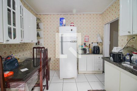 Casa à venda com 96m², 3 quartos e 2 vagascozinha