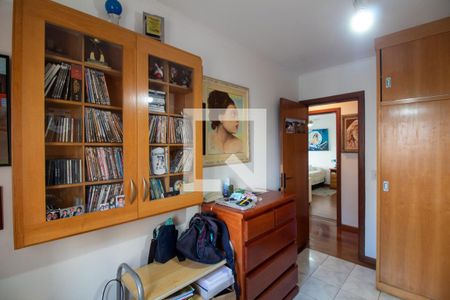 Apartamento à venda com 250m², 3 quartos e 2 vagas Apartamento à venda com 250m², 3 quartos e 2 vagasQuarto 1