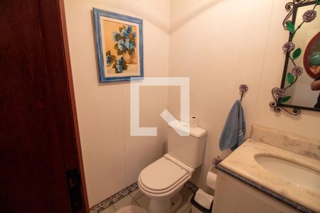 Apartamento à venda com 250m², 3 quartos e 2 vagas Apartamento à venda com 250m², 3 quartos e 2 vagasLavabo