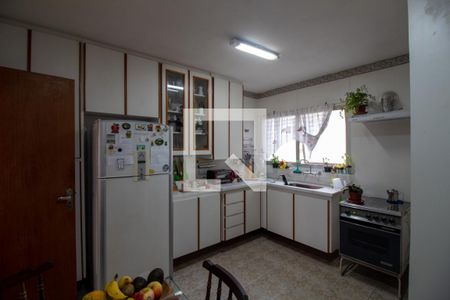 Apartamento à venda com 250m², 3 quartos e 2 vagas Apartamento à venda com 250m², 3 quartos e 2 vagasCozinha