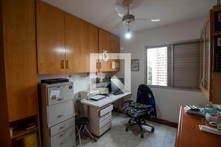 Apartamento à venda com 250m², 3 quartos e 2 vagas Apartamento à venda com 250m², 3 quartos e 2 vagasQuarto 1