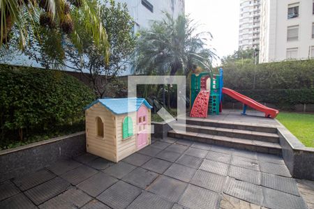 Apartamento à venda com 250m², 3 quartos e 2 vagas Apartamento à venda com 250m², 3 quartos e 2 vagasÁrea comum - Playground