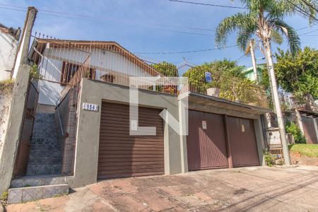 Casa à venda com 126m², 4 quartos e 3 vagas Casa à venda com 126m², 4 quartos e 3 vagasFachada