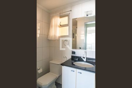 Banheiro de apartamento para alugar com 1 quarto, 38m² em Vila Mariana, São Paulo