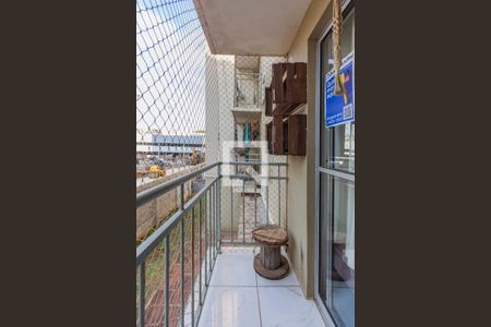 Varanda da sala  de apartamento para alugar com 2 quartos, 45m² em Olaria, Canoas