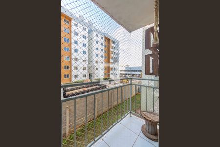 Varanda da sala  de apartamento para alugar com 2 quartos, 45m² em Olaria, Canoas