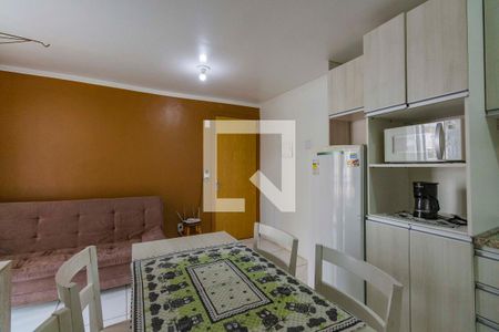 Sala  de apartamento para alugar com 2 quartos, 45m² em Olaria, Canoas