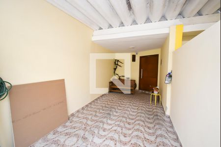 Casa para alugar com 50m², 1 quarto e 1 vaga Casa para alugar com 50m², 1 quarto e 1 vagaGaragem