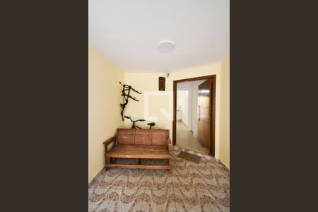 Casa para alugar com 50m², 1 quarto e 1 vaga Casa para alugar com 50m², 1 quarto e 1 vagaEntrada