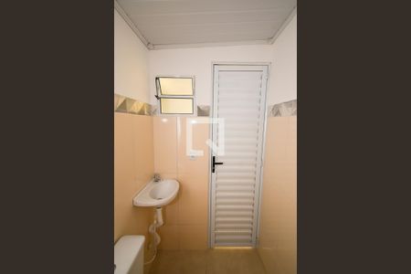 Casa para alugar com 50m², 1 quarto e 1 vaga Casa para alugar com 50m², 1 quarto e 1 vagaBanheiro