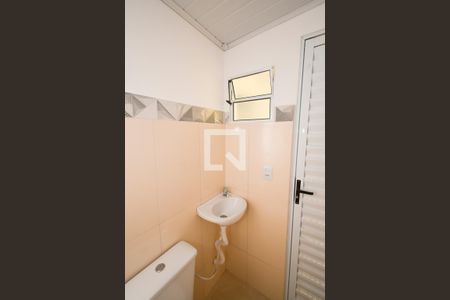 Casa para alugar com 50m², 1 quarto e 1 vaga Casa para alugar com 50m², 1 quarto e 1 vagaBanheiro