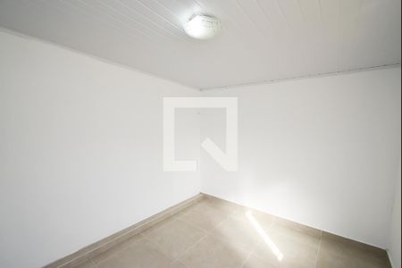 Quarto de casa para alugar com 1 quarto, 50m² em Vila Nilo, São Paulo