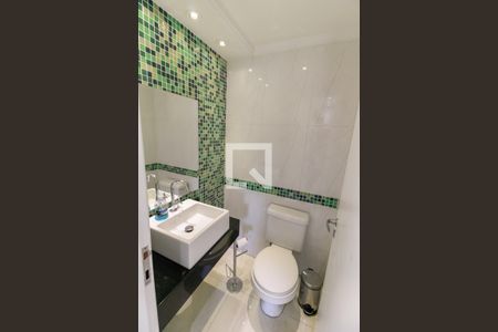 Lavabo de apartamento para alugar com 3 quartos, 119m² em Lar São Paulo, São Paulo
