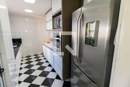 Apartamento para alugar com 119m², 3 quartos e 2 vagas Apartamento para alugar com 119m², 3 quartos e 2 vagasCozinha - Armários