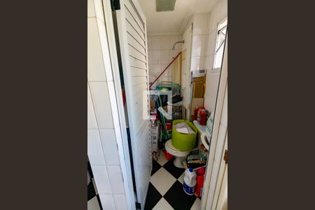 Apartamento para alugar com 119m², 3 quartos e 2 vagas Apartamento para alugar com 119m², 3 quartos e 2 vagasBanheiro de serviço