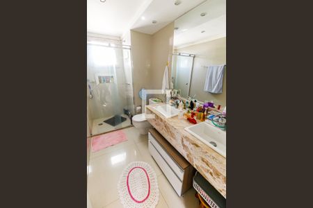 Apartamento para alugar com 119m², 3 quartos e 2 vagas Apartamento para alugar com 119m², 3 quartos e 2 vagasBanheiro da Suíte 1