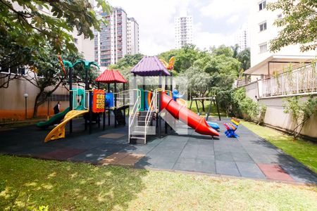 Apartamento para alugar com 119m², 3 quartos e 2 vagas Apartamento para alugar com 119m², 3 quartos e 2 vagasÁrea comum - Playground